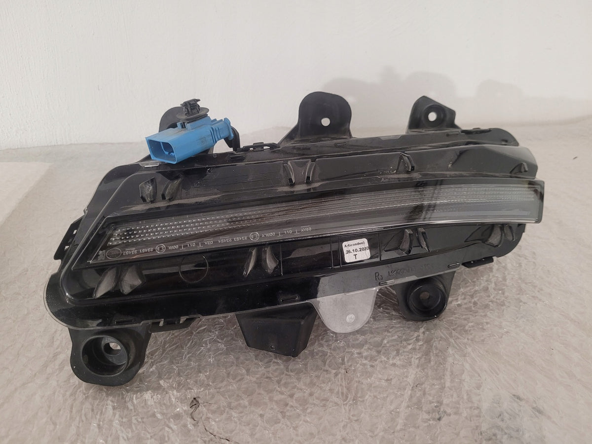 掛軸 307 PEUGEOT 3008 Front Right Hand Light 9836230980 New Genuine