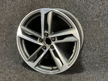Load image into Gallery viewer, 1x Alufelge 17 Zoll 82A601025K Audi A1 Rim Wheel FEL8624403144si