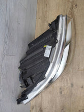Laden Sie das Bild in den Galerie-Viewer, Frontscheinwerfer Mercedes-Benz Sprinter A9109060100 Rechts Headlight