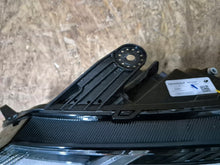 Laden Sie das Bild in den Galerie-Viewer, Frontscheinwerfer Dacia Sandero III 260607161R Full LED Links Headlight