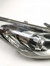 Laden Sie das Bild in den Galerie-Viewer, Frontscheinwerfer Hyundai I30 92102-A6020 Rechts Scheinwerfer Headlight SCH7111962217sd