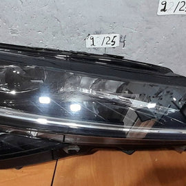 Frontscheinwerfer Skoda Superb III 6960070310 Full LED Rechts Headlight SCH3719989830ui