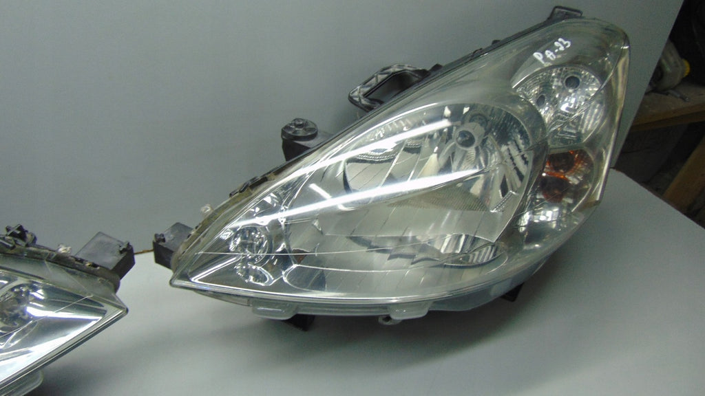 Frontscheinwerfer Citroën Berlingo 89318001 89317991 Ein Satz Headlight SCH8307799353cl
