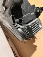 Laden Sie das Bild in den Galerie-Viewer, Frontscheinwerfer Ford Kuga III LV4B-13E017-AP Links Scheinwerfer Headlight SCH9404292238wi