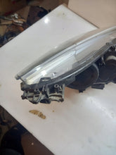 Laden Sie das Bild in den Galerie-Viewer, Frontscheinwerfer Ford Kuga GV41-13W030-CH LED Links Scheinwerfer Headlight