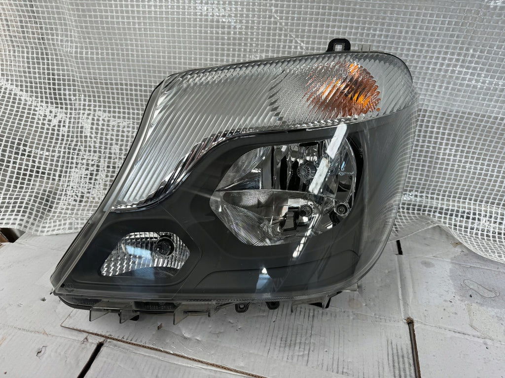 Frontscheinwerfer Mercedes-Benz Sprinter A9068205600 Links Headlight SCH3397175179qa