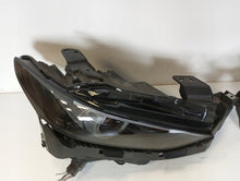 Laden Sie das Bild in den Galerie-Viewer, Frontscheinwerfer Mazda III Full LED Ein Stück (Rechts oder Links) Headlight