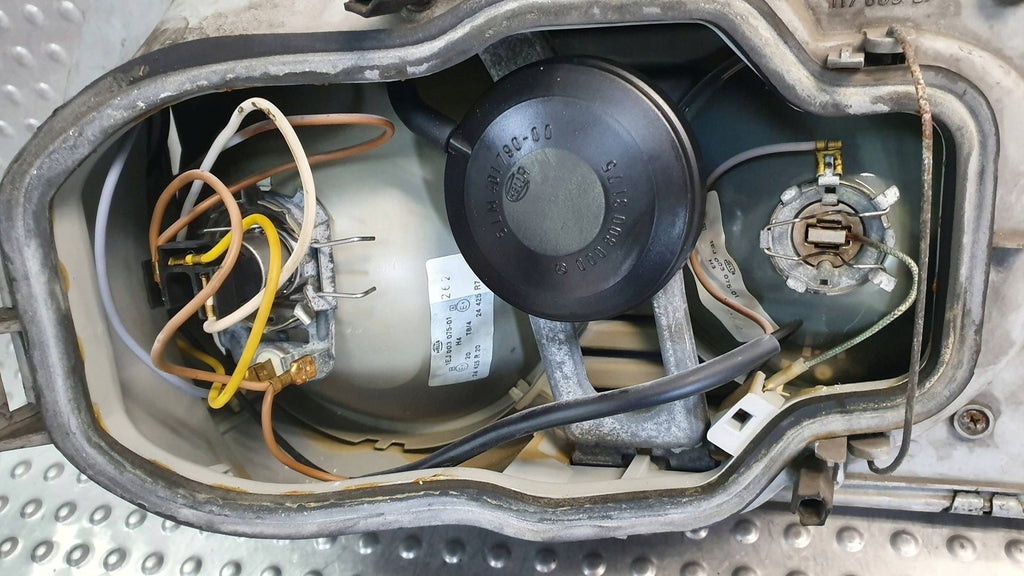 Frontscheinwerfer Mercedes-Benz W123 AWU16794 Links Scheinwerfer Headlight SCH2128108618sb