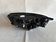 Laden Sie das Bild in den Galerie-Viewer, Frontscheinwerfer Renault 260100650R Rechts Scheinwerfer Headlight SCH1257398067za