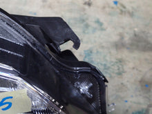 Laden Sie das Bild in den Galerie-Viewer, Frontscheinwerfer Toyota Yaris LED Rechts Scheinwerfer Headlight