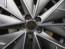 Laden Sie das Bild in den Galerie-Viewer, 1x Alufelge 18 Zoll 6.5&quot; 5x100 40ET 658601025 Skoda Scala Kamiq Rim Wheel