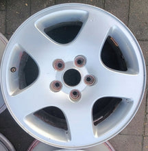 Load image into Gallery viewer, 4x Alufelge 16 Zoll 7.0&quot; 5x112 45ET Glanz Silber 8D0601025 Audi C5 Rim Wheel