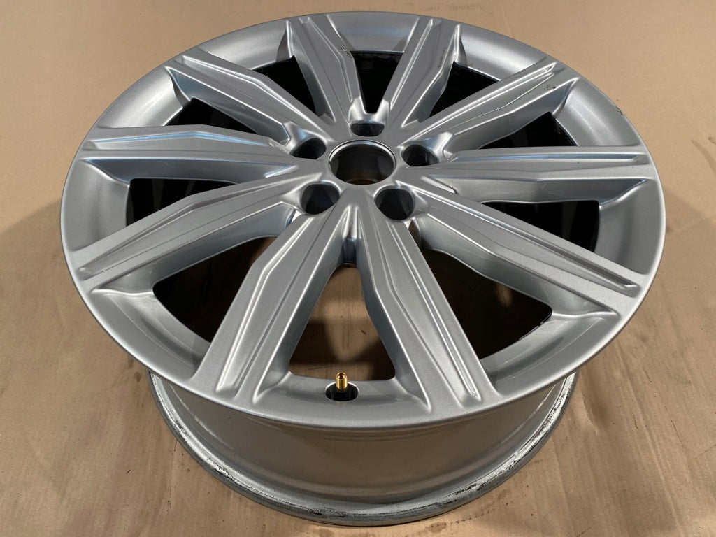 1x Alufelge 19 Zoll 8.0" 5x112 39ET 4K0601025M Audi A6 C8 Rim Wheel FEL4828908329er