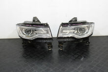 Laden Sie das Bild in den Galerie-Viewer, Frontscheinwerfer Jeep Grand Cherokee Wk2 68144708AG 68144709AG Xenon Ein Satz SCH4559590071kn