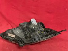 Load image into Gallery viewer, Frontscheinwerfer Opel Signum Vectra C 13170924 Xenon Links Headlight SCH8883066256wx