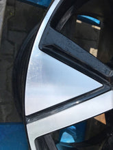 Laden Sie das Bild in den Galerie-Viewer, 1x Alufelge 19 Zoll 32134537 Volvo Xc40 Rim Wheel FEL2448982227ld