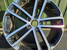 Laden Sie das Bild in den Galerie-Viewer, 1x Alufelge 18 Zoll 7.5" 5x112 49ET Glanz Silber 5G0601025A0 VW Golf Vii FEL7772932481pb