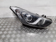 Laden Sie das Bild in den Galerie-Viewer, Frontscheinwerfer Hyundai I 92102A6030 Rechts Scheinwerfer Headlight SCH5624324660js