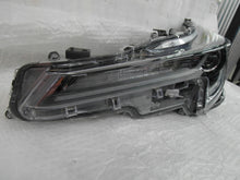 Laden Sie das Bild in den Galerie-Viewer, Frontscheinwerfer Toyota Corolla 81150-02S70 LED Ein Stück (Rechts oder Links)