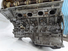 Load image into Gallery viewer, Motor BMW 7 E65 E66 PEC6447 180TKm 2005 Benzin Engine Unkomplett MOT6394607833gr