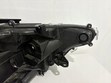 Laden Sie das Bild in den Galerie-Viewer, Frontscheinwerfer Toyota V LED Links Scheinwerfer Headlight SCH8683571983np