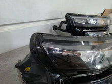 Laden Sie das Bild in den Galerie-Viewer, Frontscheinwerfer Skoda Kamiq 0021377709 658941015B Ein Satz Headlight SCH2896311425ne