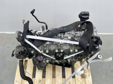 Load image into Gallery viewer, Motor Mercedes-Benz W177 282914 1.3 CGI 150PS 64TKm 2021 Benzin Unkomplett