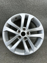Laden Sie das Bild in den Galerie-Viewer, 1x Alufelge 17 Zoll 7.0" 5x114.3 1KK2BSP38 Nissan Juke F15 Rim Wheel FEL4522202867vy