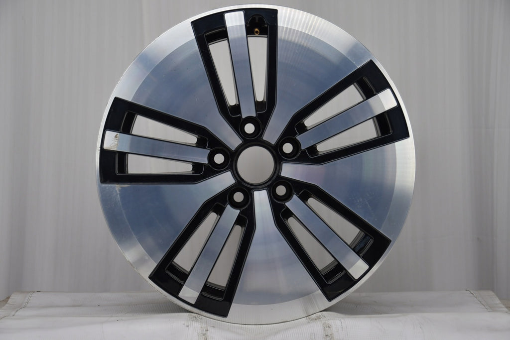 1x Alufelge 17 Zoll 7.0" 5x112 40ET Glanz Silber 3G0601025 VW Passat B8 FEL6463756492fx