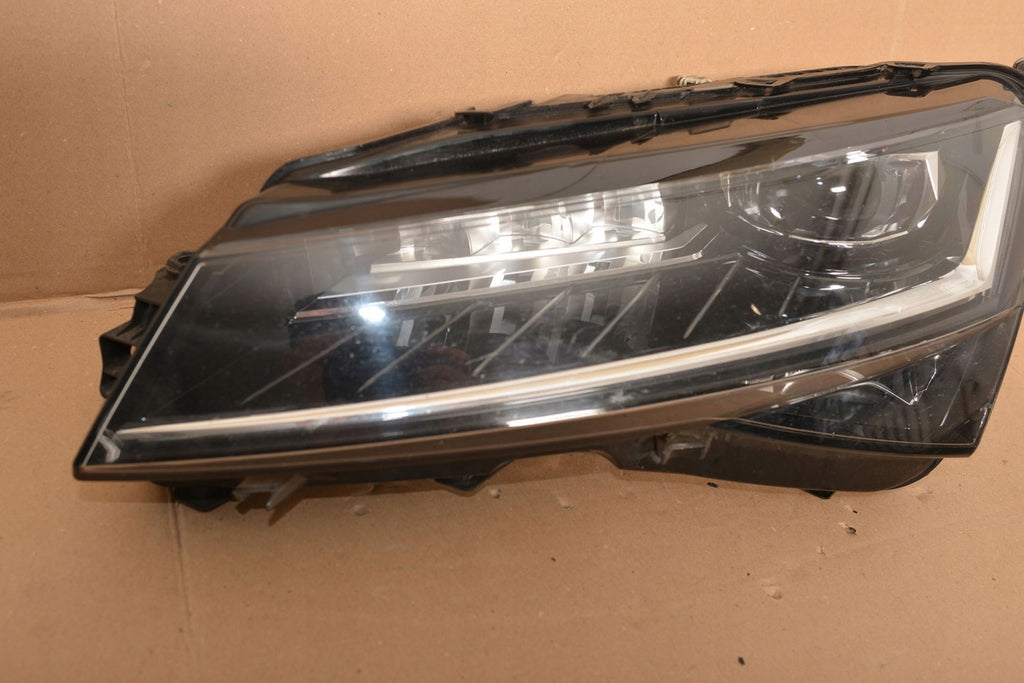 Frontscheinwerfer Skoda Superb III 11502030000 48602134519 LED Links Headlight SCH5815845525oi