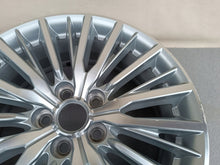 Laden Sie das Bild in den Galerie-Viewer, 1x Alufelge 18 Zoll 7.0" 5x114.3 38ET Mitsubishi Rim Wheel FEL7800073040lk