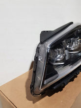 Laden Sie das Bild in den Galerie-Viewer, Frontscheinwerfer Kia Sorento C592122210 Ein Stück (Rechts oder Links) Headlight