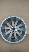 Load image into Gallery viewer, 1x Alufelge 17 Zoll 7.0" 5x112 43ET 5C0601025 VW New Beetle Rim Wheel FEL8884023675lt