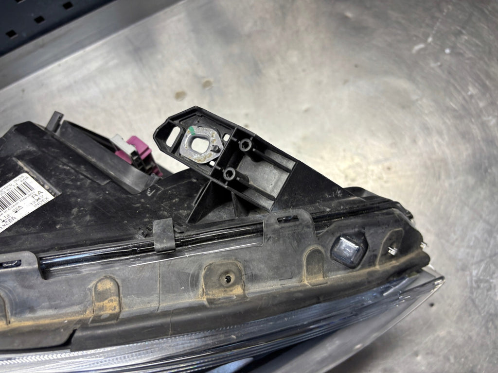 Frontscheinwerfer Mercedes-Benz W246 A2468207261 Rechts Scheinwerfer Headlight SCH4929966991eh