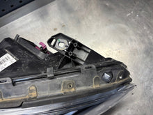Laden Sie das Bild in den Galerie-Viewer, Frontscheinwerfer Mercedes-Benz W246 A2468207261 Rechts Scheinwerfer Headlight SCH4929966991eh