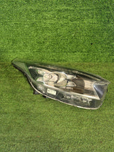 Laden Sie das Bild in den Galerie-Viewer, Frontscheinwerfer Kia Ceed 92102-J7300 LED Rechts Scheinwerfer Headlight SCH7674143401wb