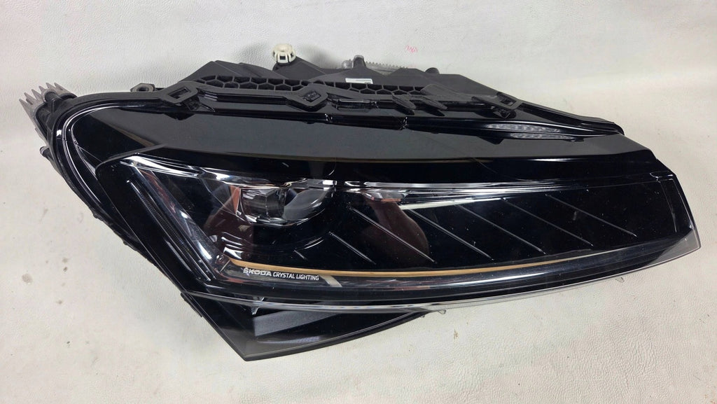 Frontscheinwerfer Skoda Superb III 3V1941016D Rechts Scheinwerfer Headlight SCH7156930538oi