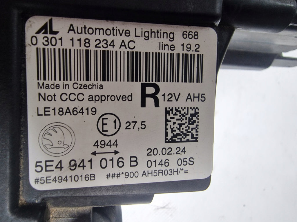 Frontscheinwerfer Skoda Octavia IV 5E4941016B Rechts Scheinwerfer Headlight SCH6151981651fb