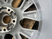 Laden Sie das Bild in den Galerie-Viewer, 1x Alufelge 17 Zoll 403002111R Renault Captur Ii Rim Wheel FEL9025910396oo