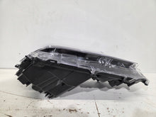 Load image into Gallery viewer, Frontscheinwerfer Toyota Yaris Cross LED Rechts Scheinwerfer Headlight SCH2406379248wh