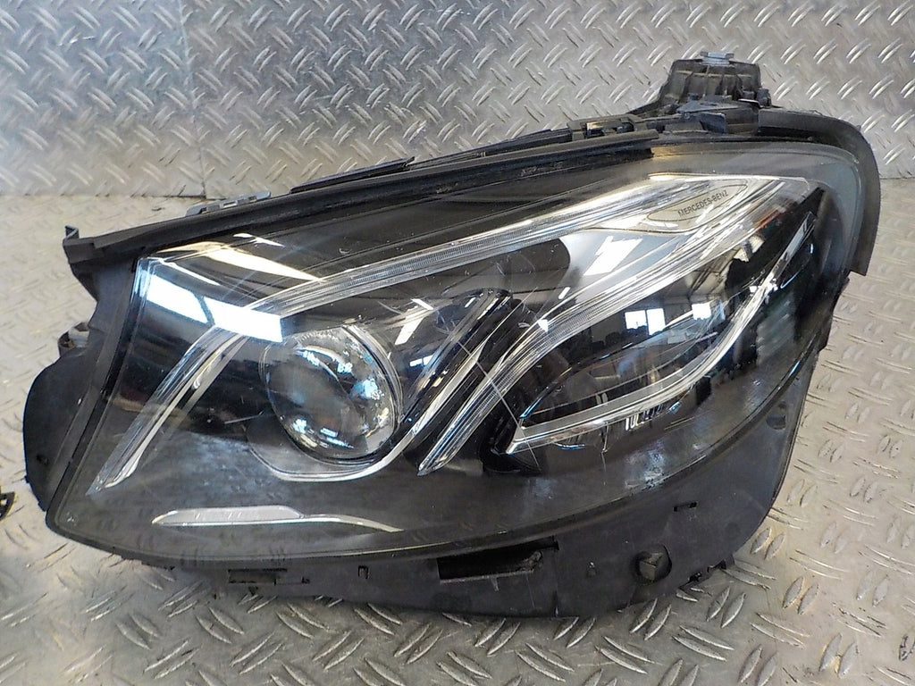 Frontscheinwerfer Mercedes-Benz W213 A2139067506 Ein Stück (Rechts oder Links) SCH9470110985yz