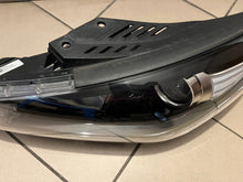 Laden Sie das Bild in den Galerie-Viewer, Frontscheinwerfer Hyundai I30 Fastback 92101-G4060 Links Scheinwerfer Headlight