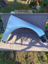 Laden Sie das Bild in den Galerie-Viewer, Kotflügel Mercedes-Benz W251 LMR53 Vorne Rechts