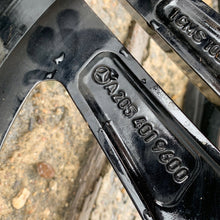 Laden Sie das Bild in den Galerie-Viewer, 1x Alufelge 18 Zoll 8.5&quot; 5x112 M8S-JK7-1BN Mercedes-Benz W205 Rim Wheel