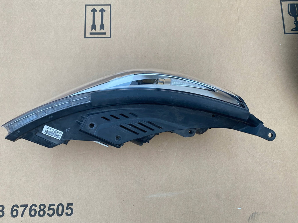 Frontscheinwerfer Hyundai I30 92102-Q4020 Rechts Scheinwerfer Headlight