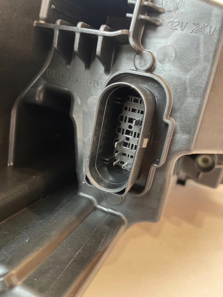 Frontscheinwerfer Skoda Superb I 3P1941015 992941571AH Links Headlight SCH9071731822dt