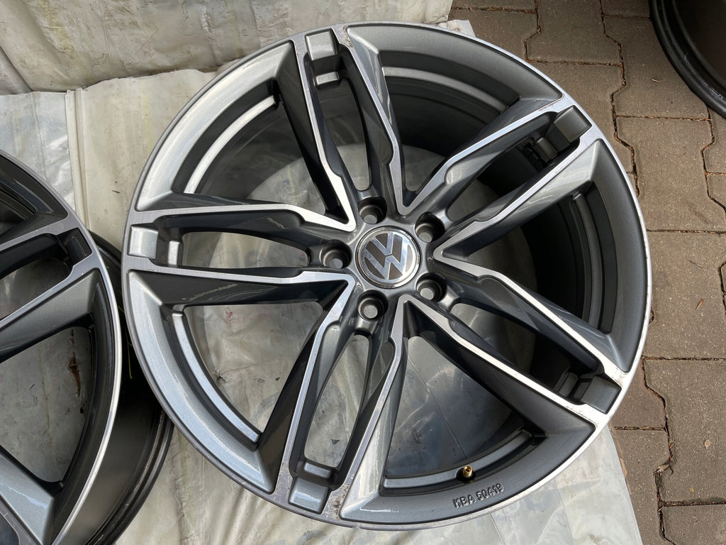 1x Alufelge 19 Zoll 8.5" 5x112 45ET 101028843 Rim Wheel