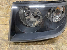 Laden Sie das Bild in den Galerie-Viewer, Frontscheinwerfer VW Crafter 1ER011592 Rechts Scheinwerfer Headlight SCH1657245900ze