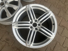 Laden Sie das Bild in den Galerie-Viewer, 1x Alufelge 20 Zoll 9.0&quot; 5x112 37ET Glanz 4H0601025T Audi Rim Wheel