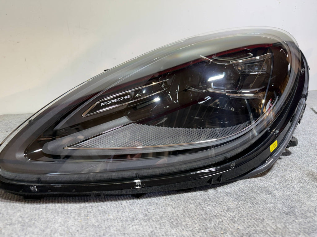 Frontscheinwerfer Porsche Macan 95b 95B941015G Links Scheinwerfer Headlight SCH8139141008vw